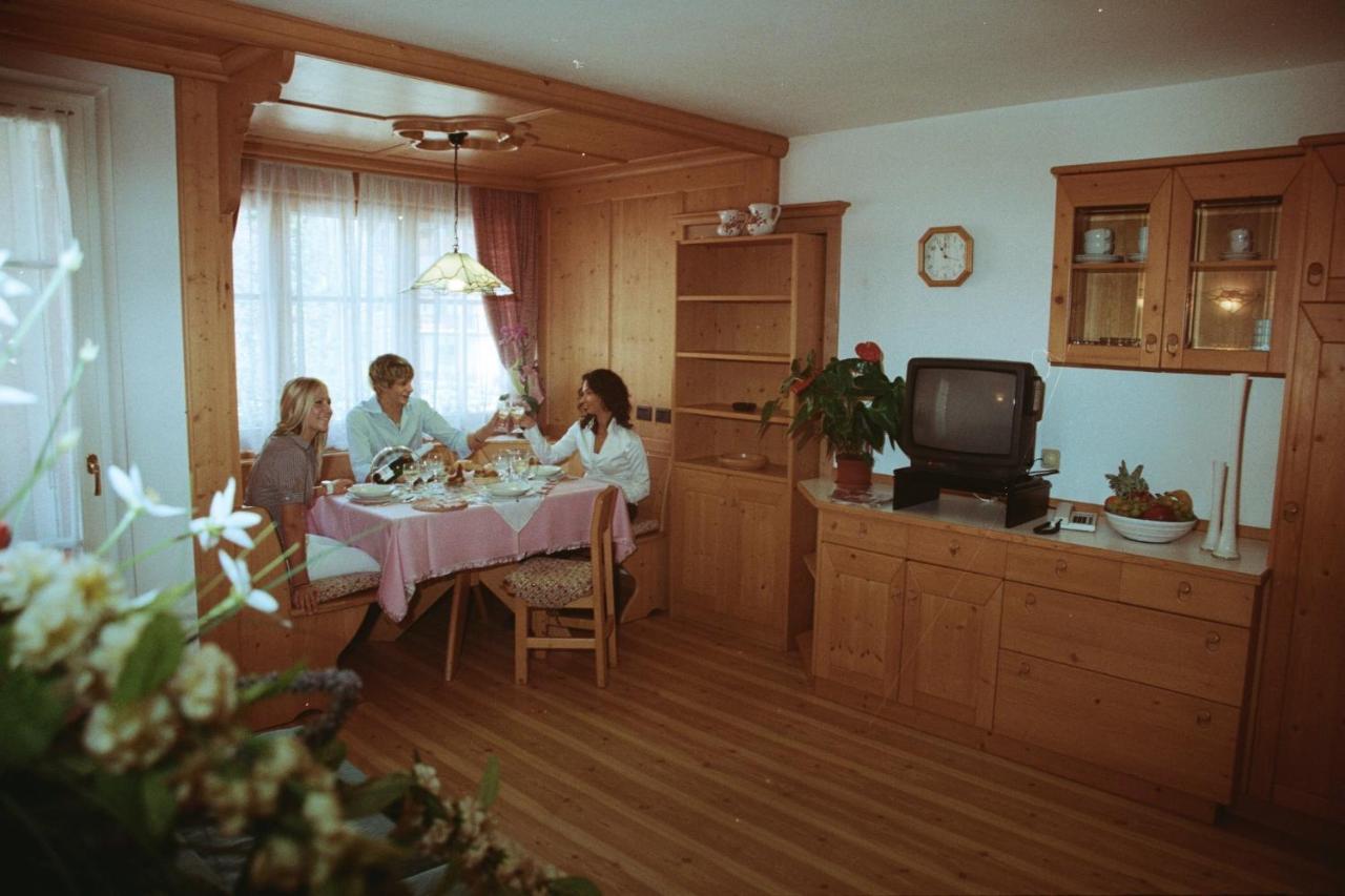 Residence Holiday Поцца-ді-Фасса Екстер'єр фото